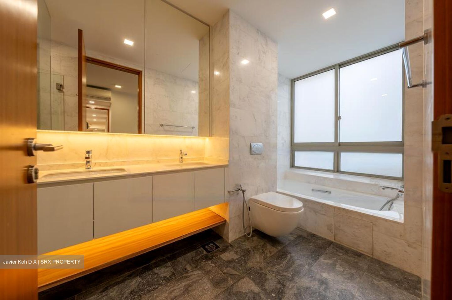 The Seafront On Meyer (D15), Condominium #483001001